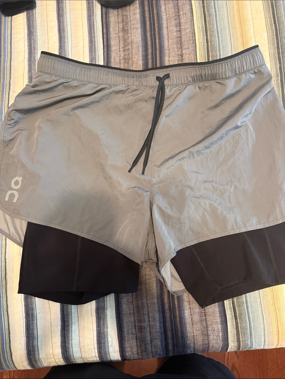 On Running Men's Two-Tone Gray and Black Athletic 2-in-1 Shorts